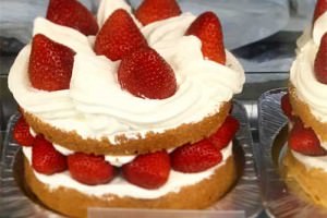 近江屋洋菓子店,ホールケーキ