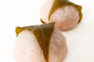 茂助だんごの道明寺桜餅