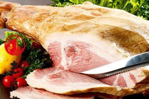 北海道十勝骨付きハム 3.8kg