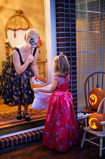 女の子のハロウィンの仮装に「お値段以上」人気の衣装を厳選
