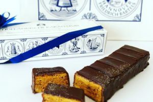 ホレンディッシェ・カカオシュトゥーベの銀座ミルフィーユクランチ