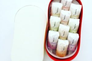 蜂の家のまゆ最中