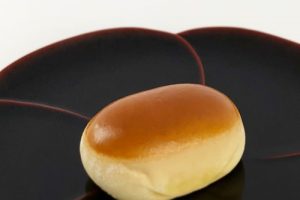 たねやの栗饅頭