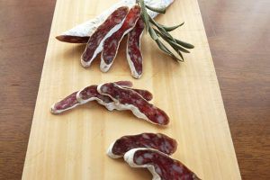 キュルノンチュエ,白かび熟成の乾燥ソーセージ