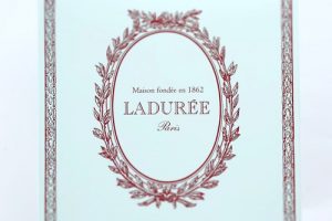 ラデュレのガレットデロワのボックス