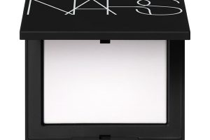 ナーズのプレストパウダー