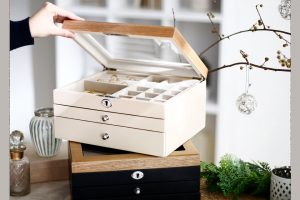 母の日のアクセサリーケース