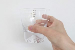 田島硝子のロックグラス