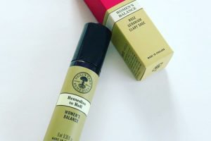 ニールズヤードレメディーズのアロマパルスウーマンズバランス