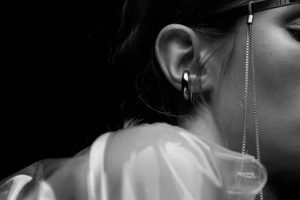 サスキアディツのイヤーカフ