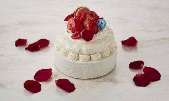 RITUEL CAFEの煌びやかなクリスマスケーキ2020