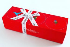 オードリーのストロベリーシャンパントリュフ