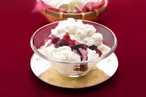 銀のぶどうのチーズケーキ,白らら,巨峰ソース仕立て