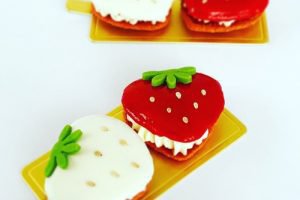 アトリエ ドゥ ゴディバ,苺のマカロン