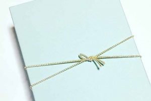 空いろの化粧箱入り