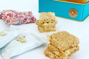 青山デカーボの宝石箱缶