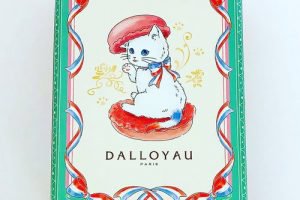 ダロワイヨのニャカロンラスクの缶