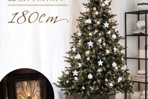 ライト付きのポットツリー