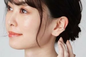 ココシュニックのイヤーカフ