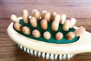 ニールズヤードレメディーズのボディマッサージブラシ