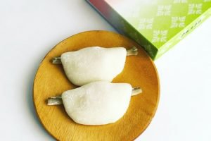 鶴屋吉信の花びら餅