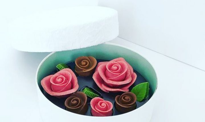 花束,お菓子,チョコレートの画像