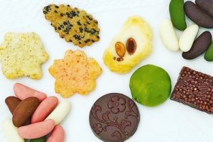 小倉山荘のおかきと想ひそめし