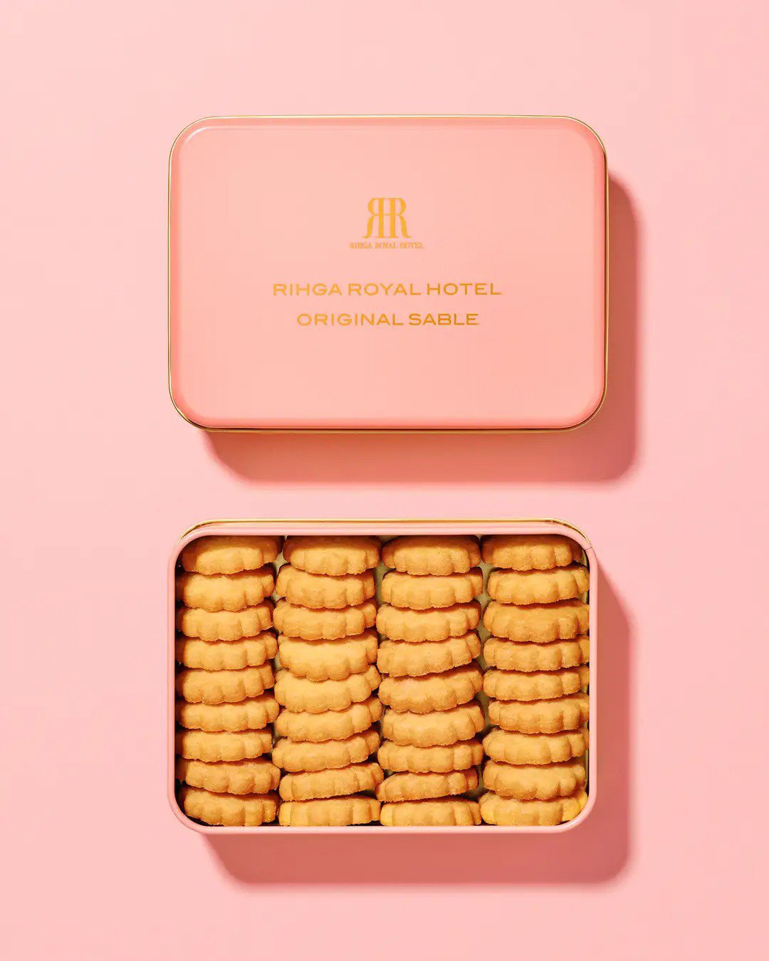 リーガロイヤルホテルのピンクの缶入りクッキー