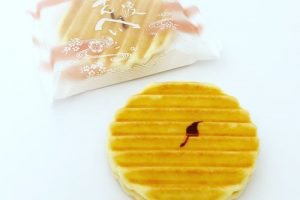 宗家源吉兆庵の福渡せんべい