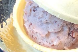 みつばちの元祖 小倉アイス（モナカ付き）