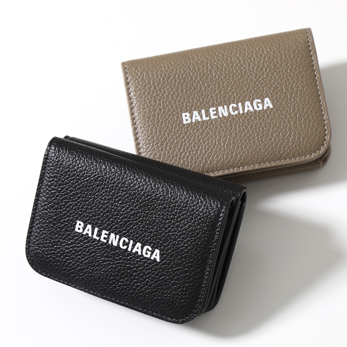 バレンシアガの三つ折り財布