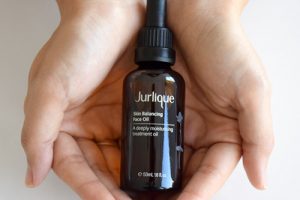 ジュリークのスキンバランシングフェイスオイル