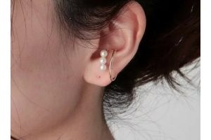 ココシュニックのイヤーカフ