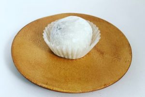 鳴海餅本店のいちご大福（つぶあん）