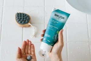 ヴェレダのローズマリー スカルプクレンジング