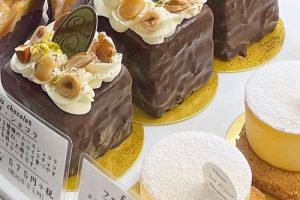 シャンドワゾーのチョコレートケーキ