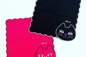 アナスイのネコ刺繍タオルハンカチ