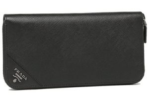 プラダのサフィアーノ長財布