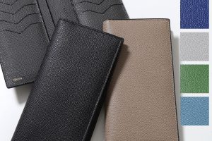 ヴァレクストラの二つ折り長財布,小銭入れなし