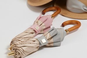 アシーナ ニューヨークの晴雨兼用折りたたみ傘