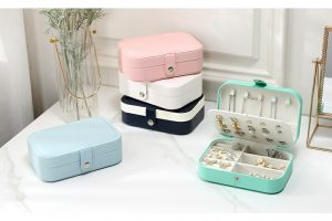 コンパクトでも大容量のジュエリーボックス