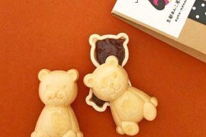 くまモナカ堂のくまの手作りあんバターモナカ