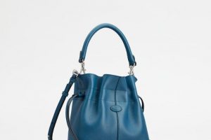 トッズのバケットバッグ