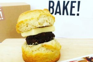 ベイカーズ ゴナ ベイクのあんバタースコーンサンド