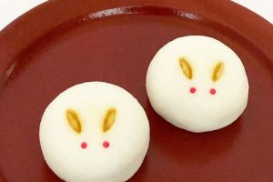 鶴屋吉信のうさぎ饅頭