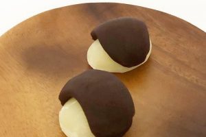 鶴屋吉信の月見だんご