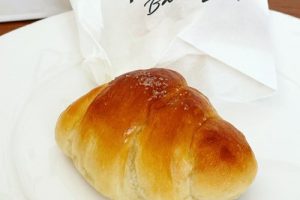 トリュフベーカリー　白トリュフの塩パン