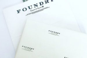 ファウンドリーのお菓子と紙袋