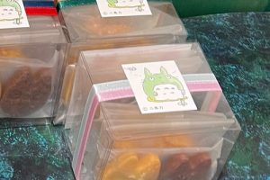 白髭のシュークリーム工房の森のおみやげ,透明プラスチックBOX