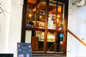 エクチュアの本店入り口